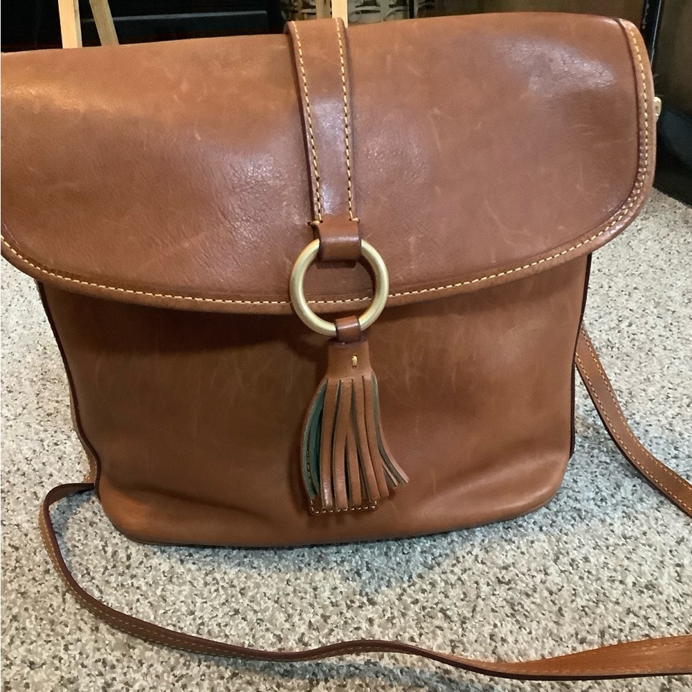 Dooney and Bourke Florentine crossbody purse